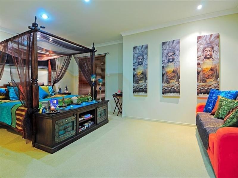 13 Meadow Court, Maudsland QLD 4210