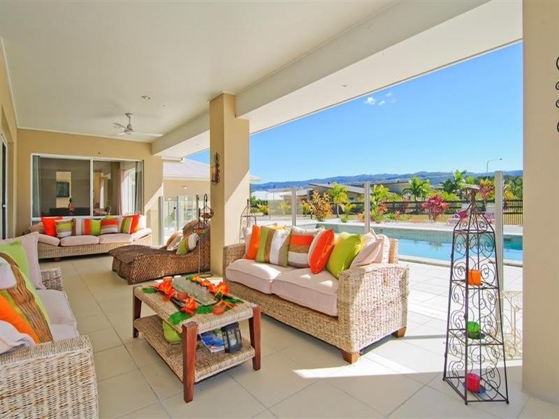 13 Meadow Court, Maudsland QLD 4210