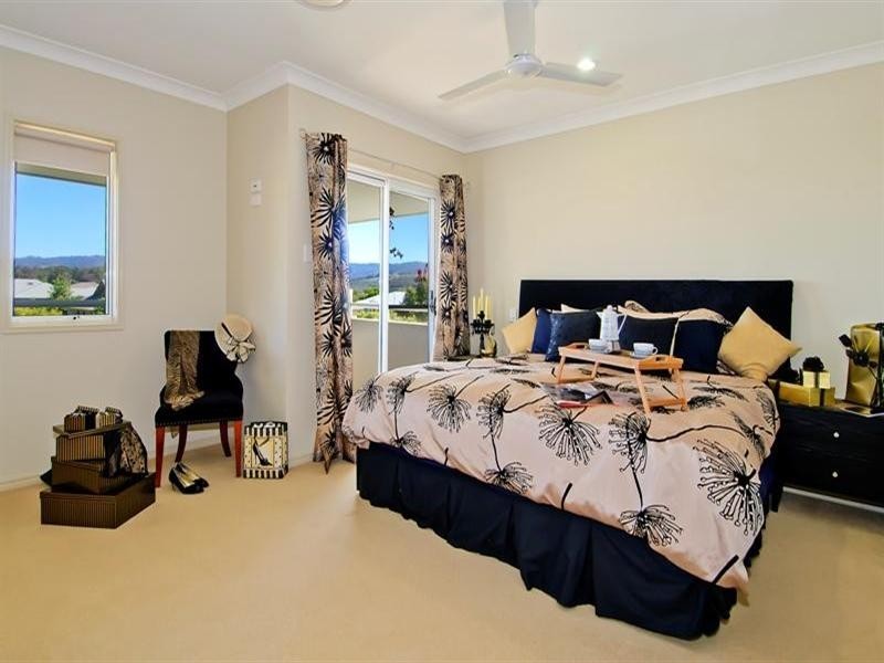 13 Meadow Court, Maudsland QLD 4210