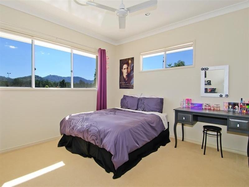 13 Meadow Court, Maudsland QLD 4210