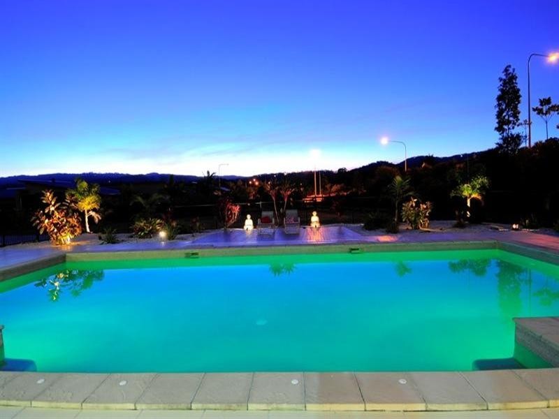 13 Meadow Court, Maudsland QLD 4210