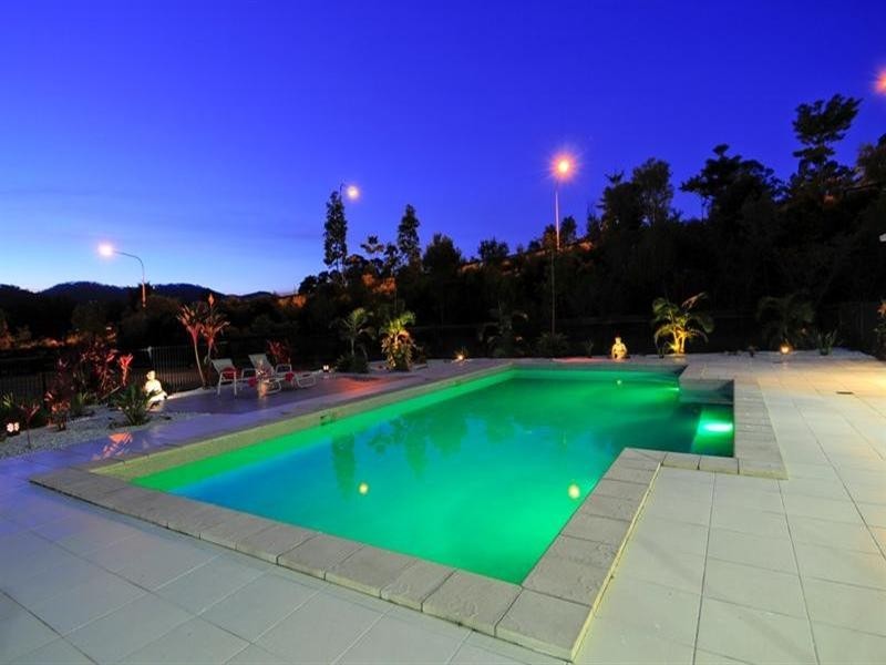 13 Meadow Court, Maudsland QLD 4210