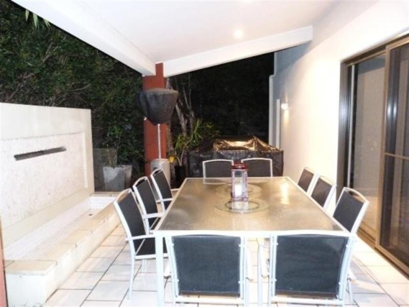 35 Mellum Circuit, Pacific Pines QLD 4211