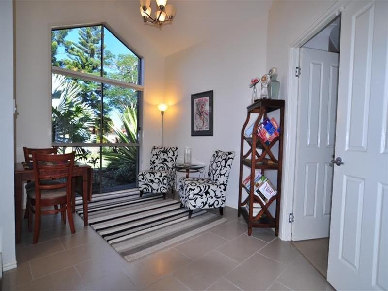 42 Arlene Park Terrace, Helensvale QLD 4212