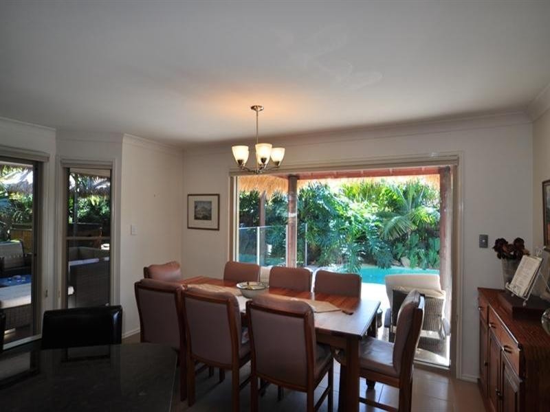 42 Arlene Park Terrace, Helensvale QLD 4212