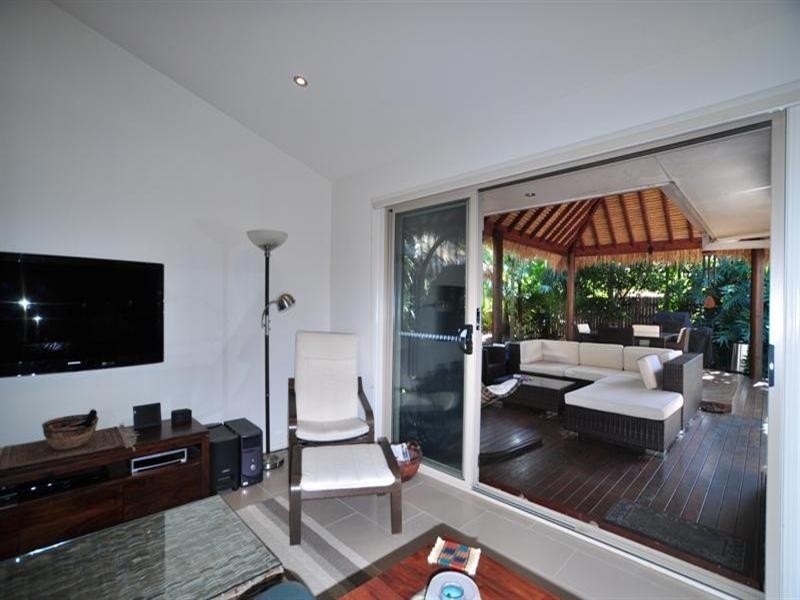 42 Arlene Park Terrace, Helensvale QLD 4212