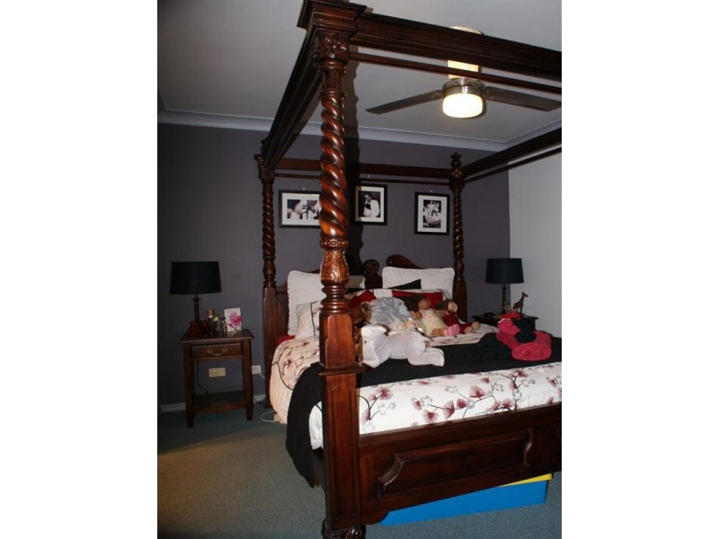 1 Jane Lane, Oxenford QLD 4210