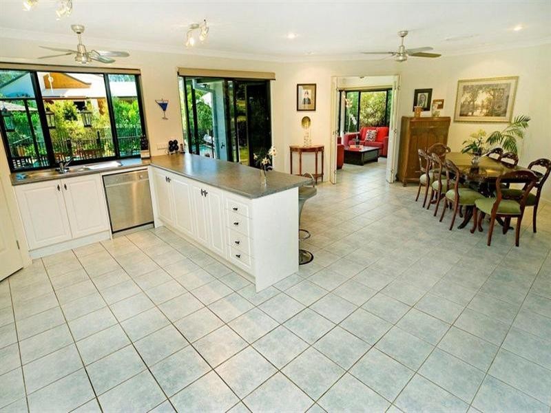 2 Ingrid Lane, Coomera QLD 4209