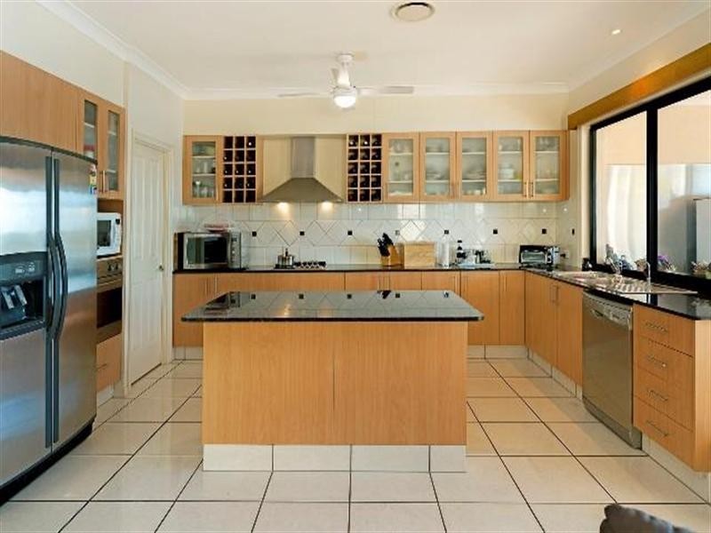 517 Oyster Cove Promenade, Helensvale QLD 4212