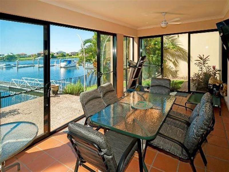 517 Oyster Cove Promenade, Helensvale QLD 4212