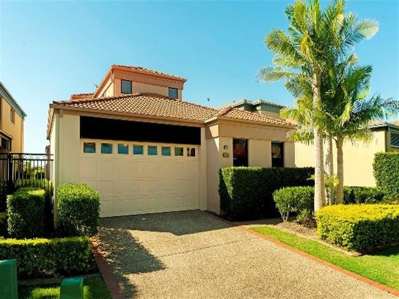 517 Oyster Cove Promenade, Helensvale QLD 4212