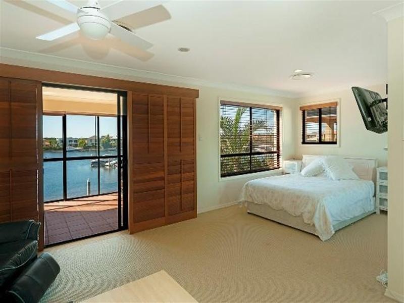 517 Oyster Cove Promenade, Helensvale QLD 4212