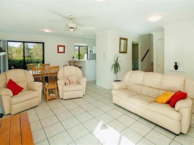 60/60 Caseys Road, Hope Island QLD 4212