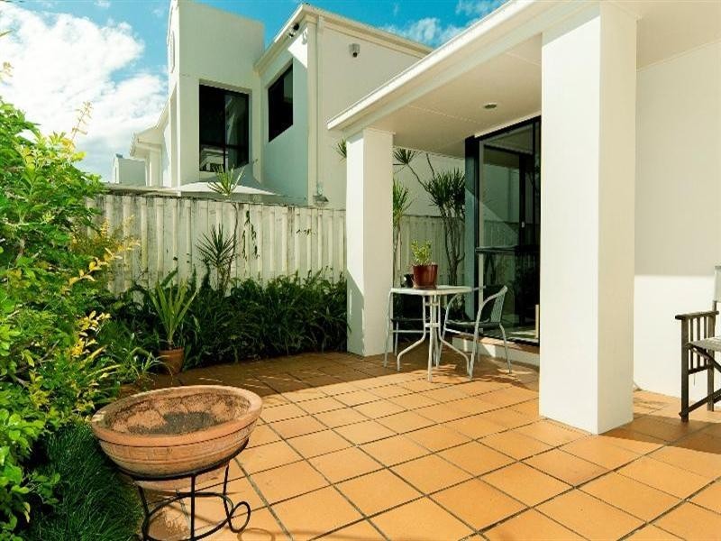 60/60 Caseys Road, Hope Island QLD 4212