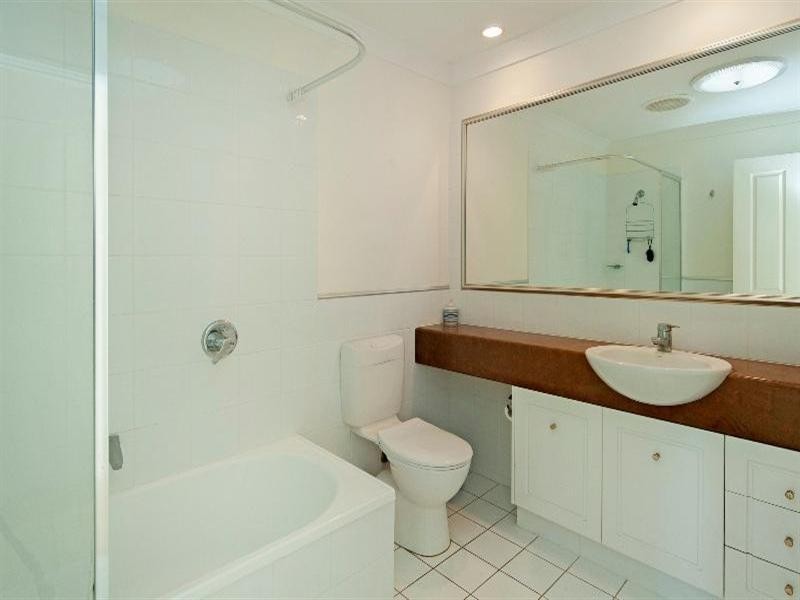 60/60 Caseys Road, Hope Island QLD 4212