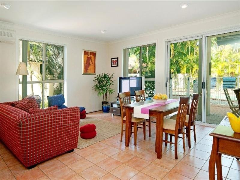 12 Tranquility Circuit, Helensvale QLD 4212