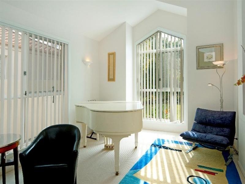 12 Tranquility Circuit, Helensvale QLD 4212