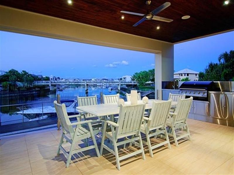 102 Southaven Drive, Helensvale QLD 4212