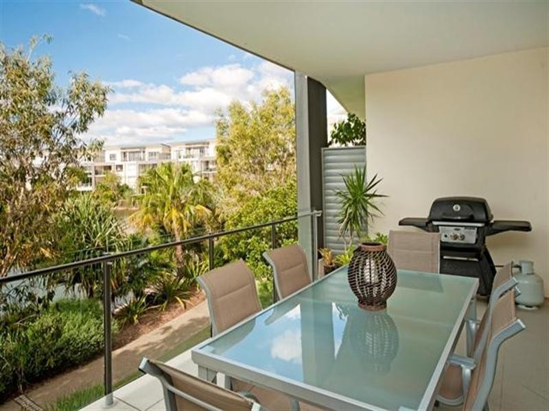 322/3 Pendraat Parade, Hope Island QLD 4212