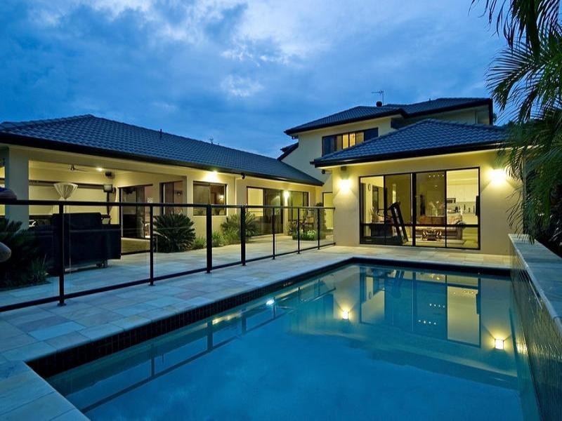 25 River Cove Place, Hope Island QLD 4212