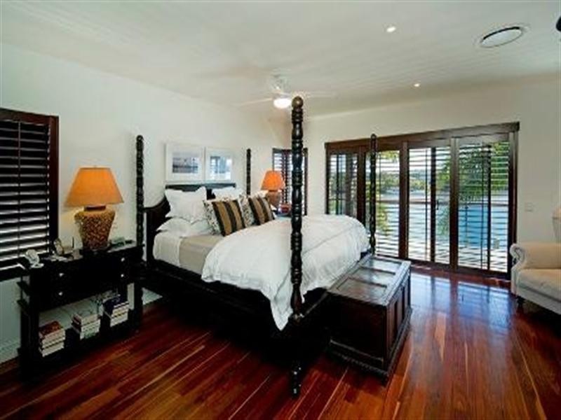 3118 Riverleigh Drive, Hope Island QLD 4212