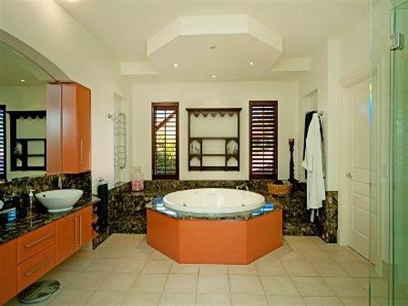 3118 Riverleigh Drive, Hope Island QLD 4212