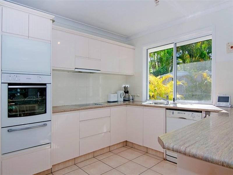 10 Glenwater Crescent, Helensvale QLD 4212