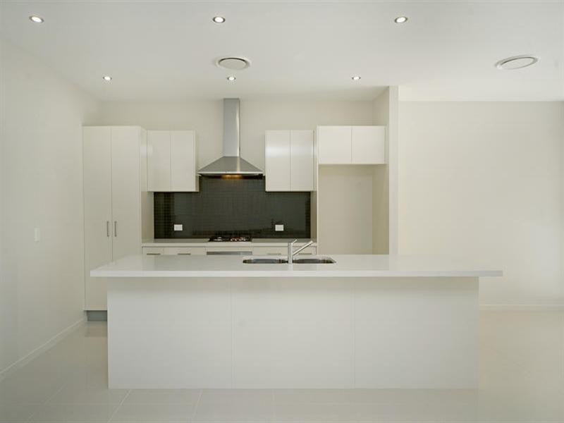 9139 Peter Senior Drive, Hope Island QLD 4212