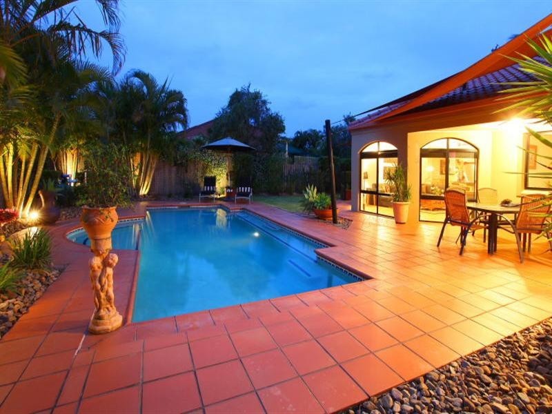 17 Eastbank Terrace, Helensvale QLD 4212