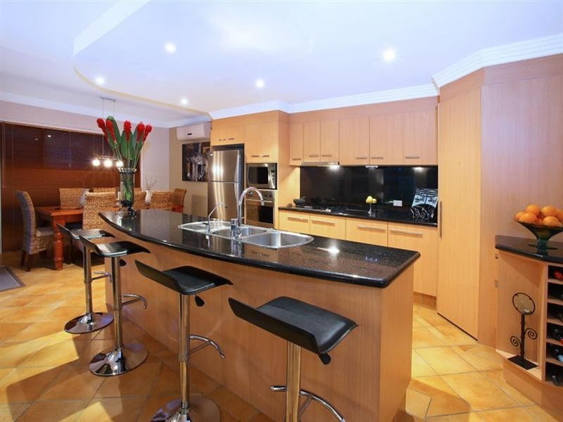 17 Eastbank Terrace, Helensvale QLD 4212