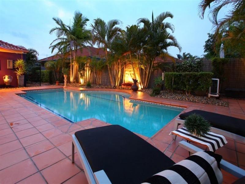 17 Eastbank Terrace, Helensvale QLD 4212