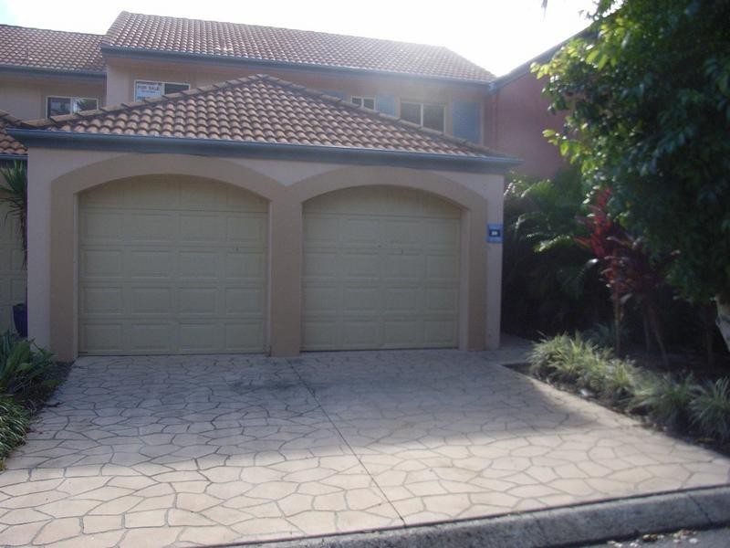 38 John Lund Drive, Hope Island QLD 4212