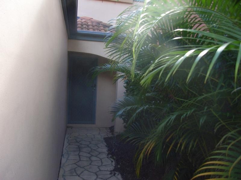 38 John Lund Drive, Hope Island QLD 4212