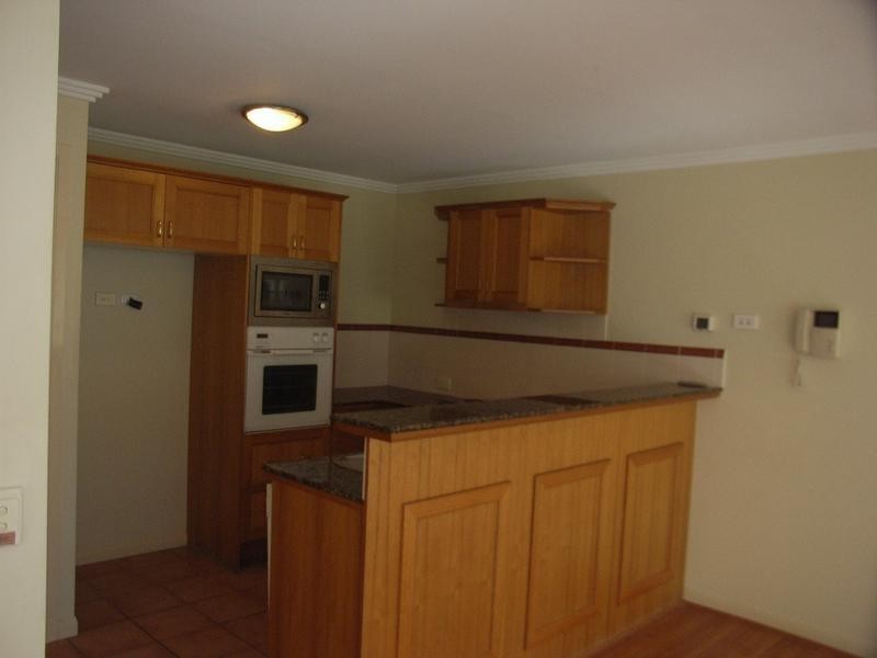 38 John Lund Drive, Hope Island QLD 4212