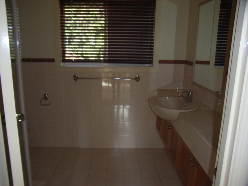 38 John Lund Drive, Hope Island QLD 4212