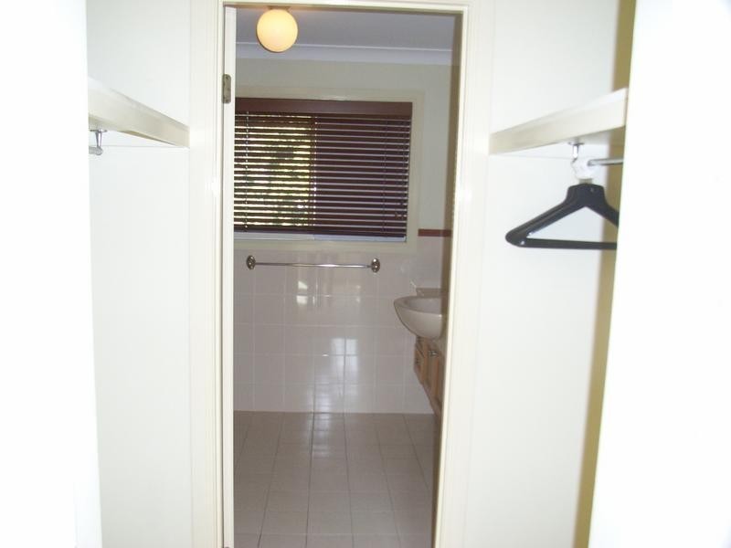 38 John Lund Drive, Hope Island QLD 4212