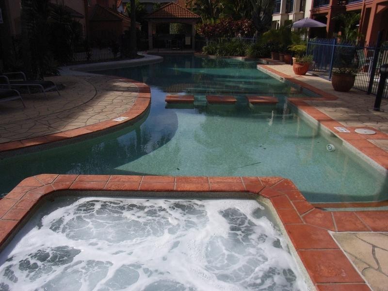 38 John Lund Drive, Hope Island QLD 4212