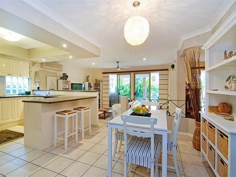 5 Parkwater Point, Helensvale QLD 4212