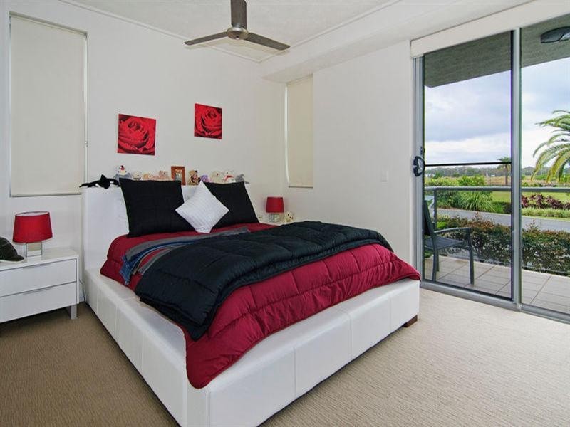 811/74 Sheehan Avenue, Hope Island QLD 4212