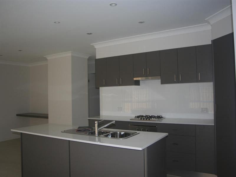 1/18 Millstream Place, Pimpama QLD 4209