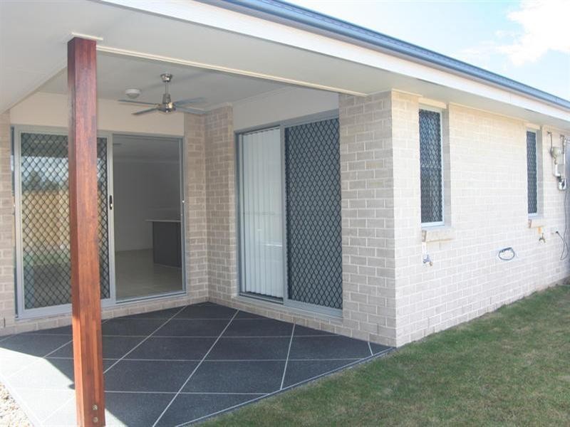 1/18 Millstream Place, Pimpama QLD 4209