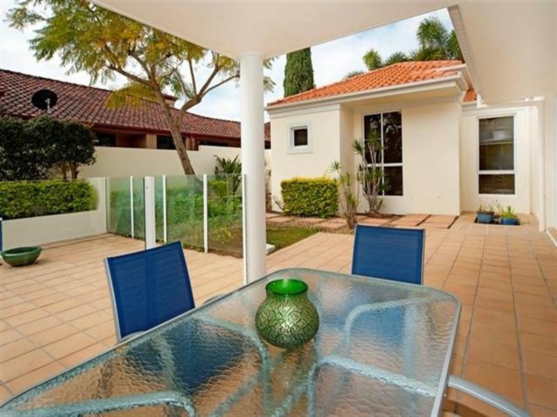 3132 Riverleigh Drive, Hope Island QLD 4212