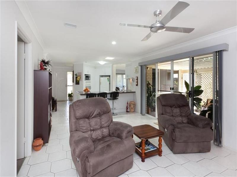 14 Samuel Court, Jacobs Well QLD 4208