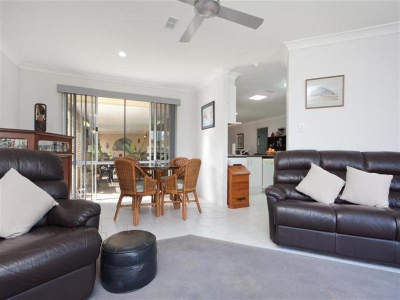 14 Samuel Court, Jacobs Well QLD 4208