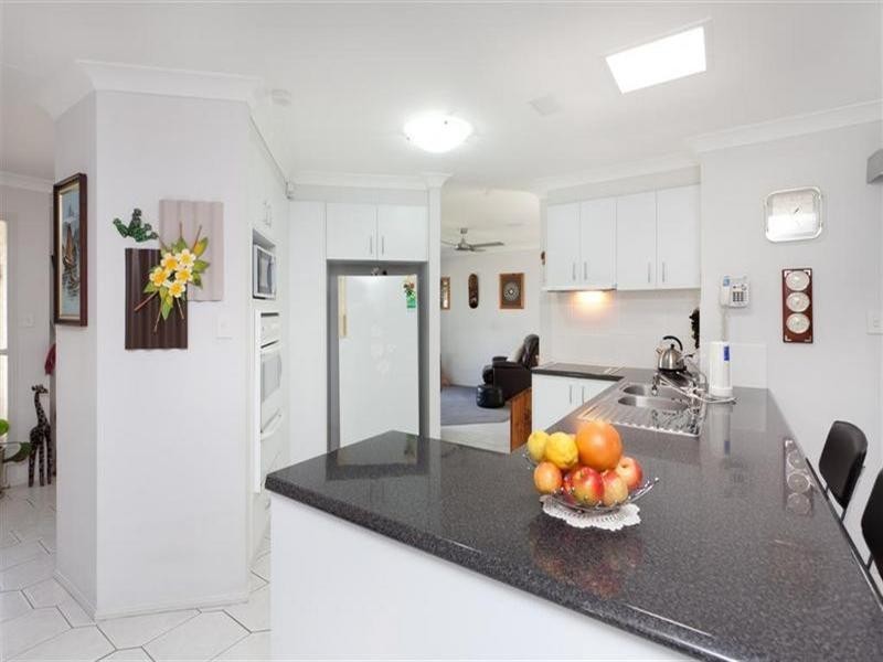 14 Samuel Court, Jacobs Well QLD 4208