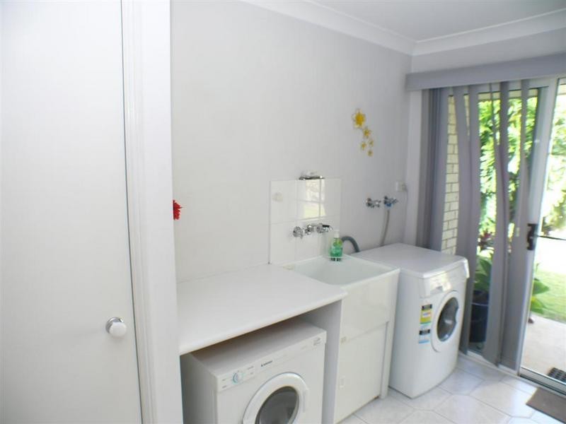 14 Samuel Court, Jacobs Well QLD 4208