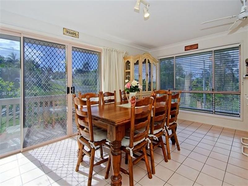 15 Jingella Street, Hope Island QLD 4212