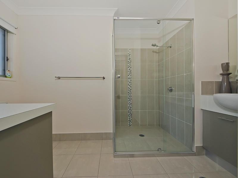 10 Coomerong Crescent, Upper Coomera QLD 4209