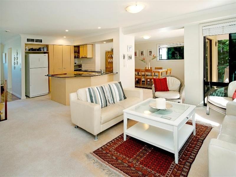 8849 Magnolia Drive East, Hope Island QLD 4212