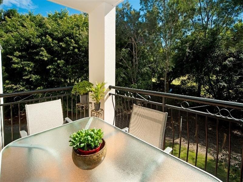 8849 Magnolia Drive East, Hope Island QLD 4212